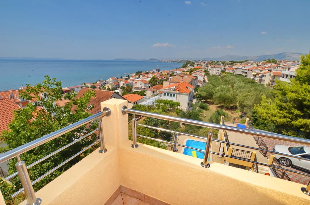 Apartments Max&Leon Podstrana Oda fotoğraf
