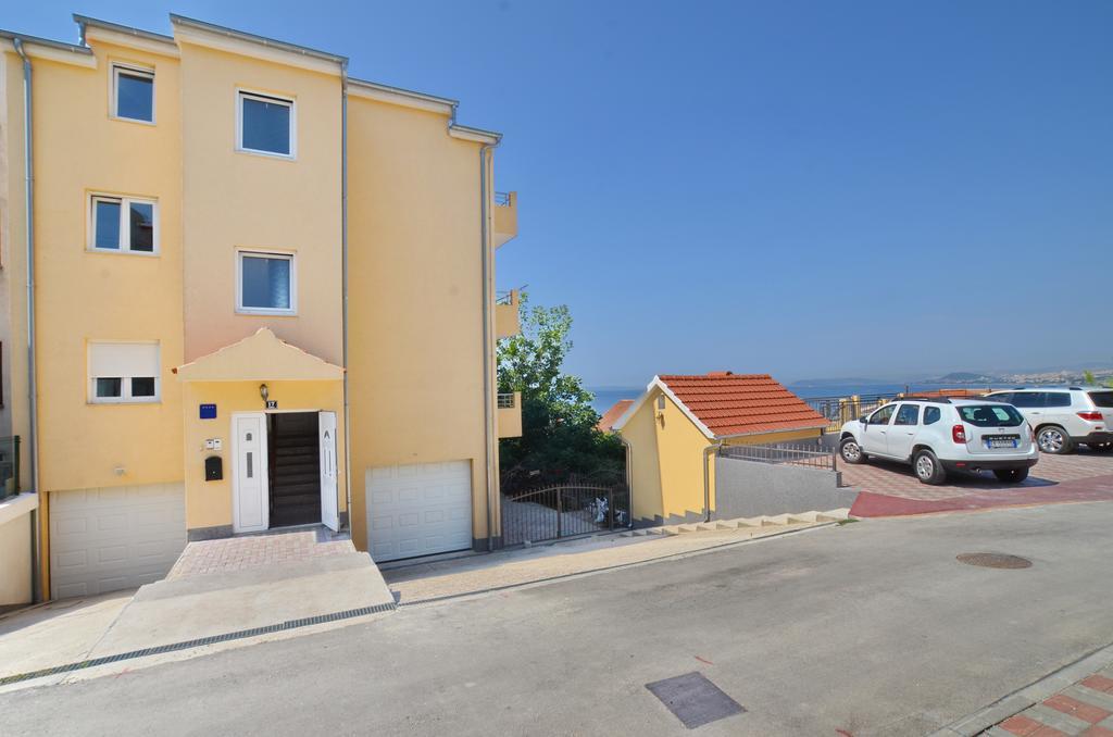 Apartments Max&Leon Podstrana Oda fotoğraf